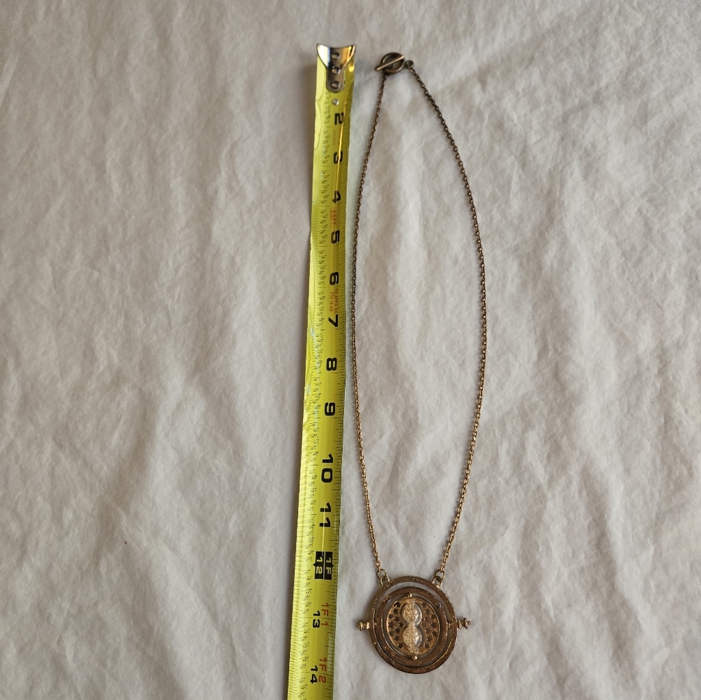 Harry Potter Hermione Time Turner Necklace - bronze color, rotating, hourglass - Picture 2 of 8
